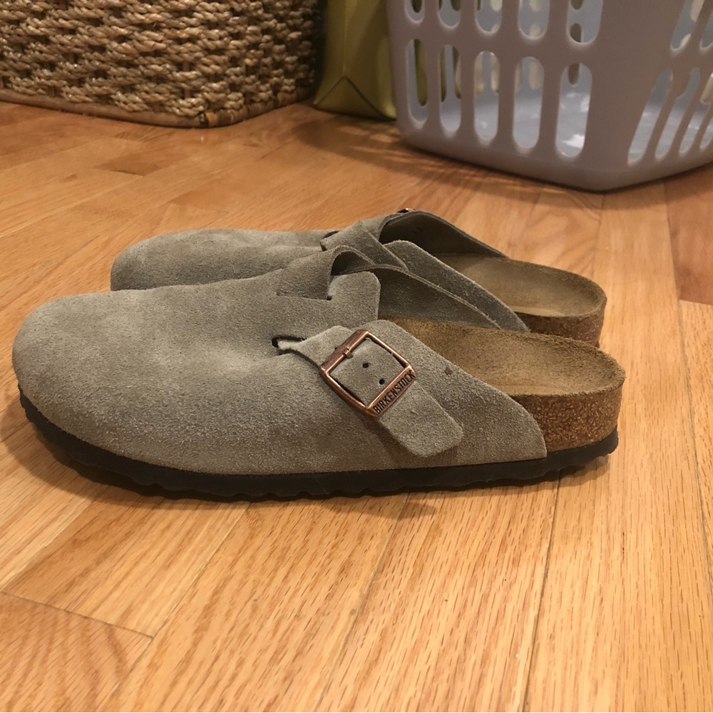 Birkenstock Boston Size 39 Narrow in Taupe